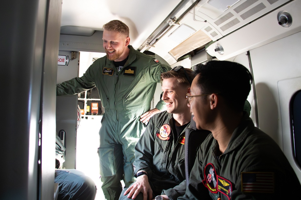 Polish Navy Visits VP-46