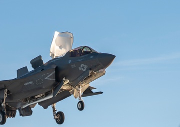 Boxer Amphibious Ready Group, 15th Marine Expeditionary Unit Complete At-Sea Integrated Training Exercises