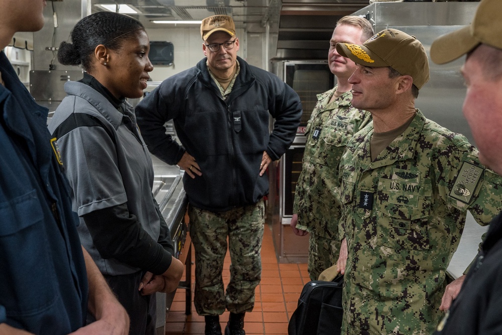 U.S. 2nd Fleet Commander Visits USS Leyte Gulf (CG 55)