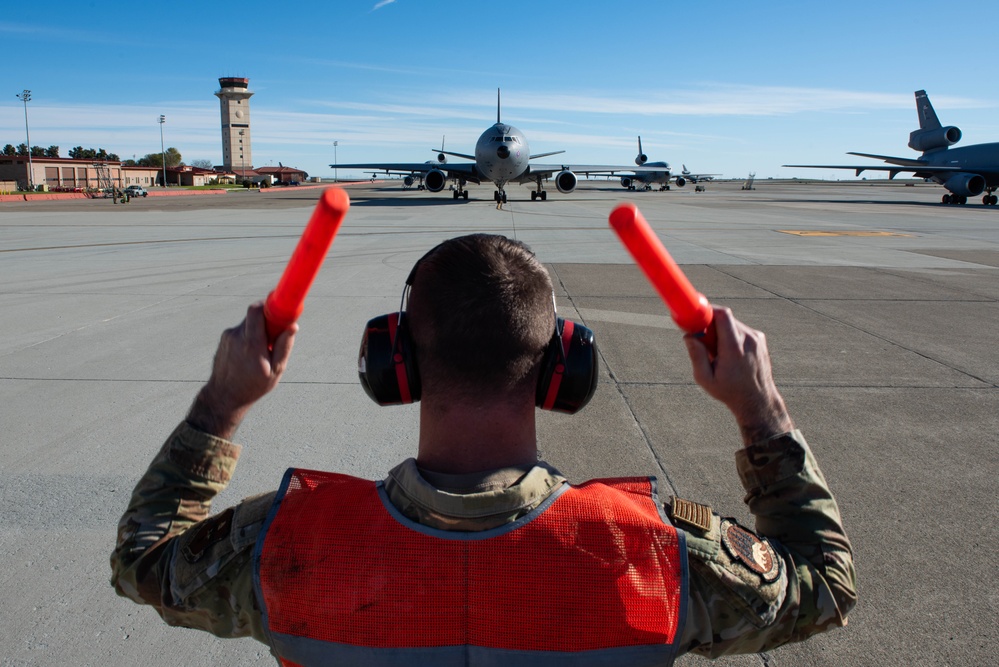 9th Air Refueling Squadron retires flagship KC-10 Extender