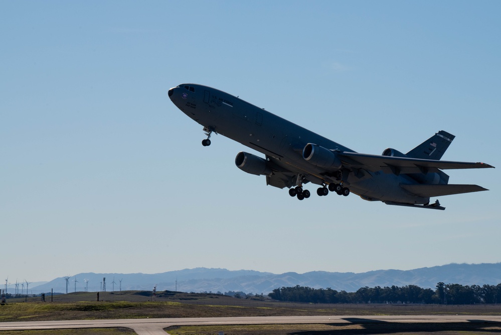 9th Air Refueling Squadron retires flagship KC-10 Extender