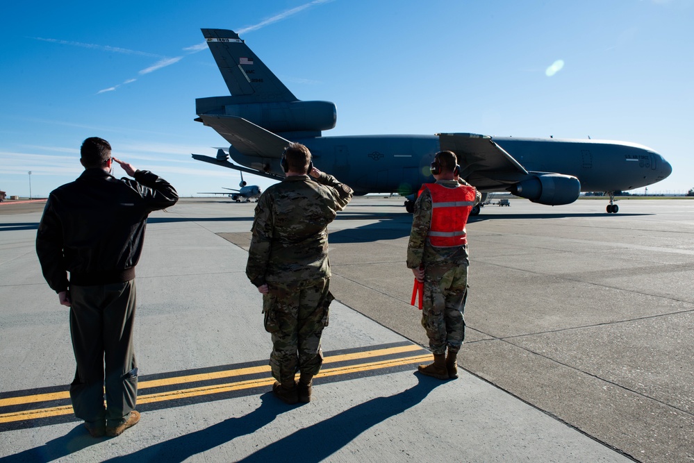 9th Air Refueling Squadron retires flagship KC-10 Extender