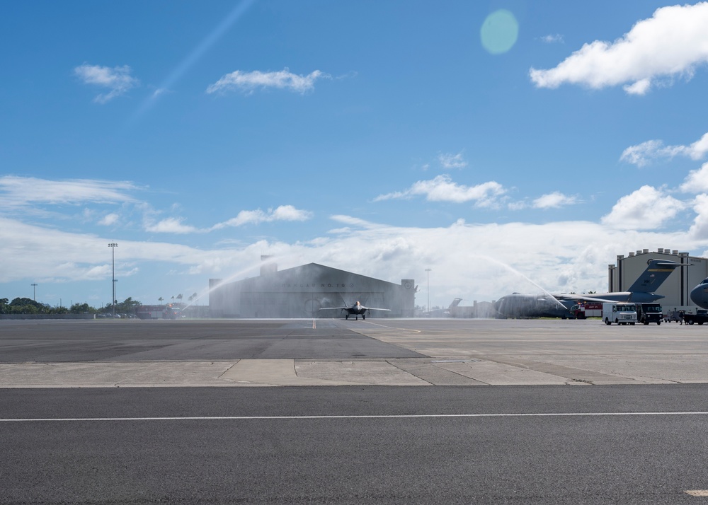 Gen. Wilsbach completes fini-flight as PACAF commander