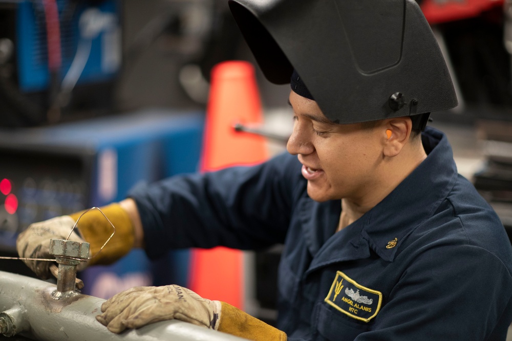 USS Tripoli Welding