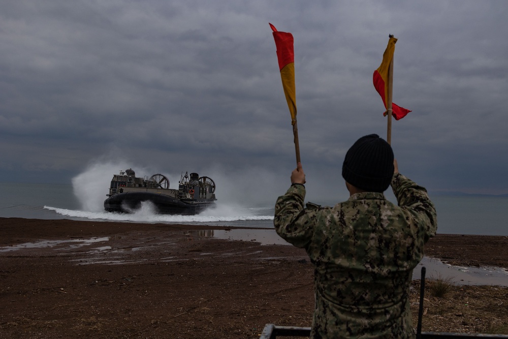 Ship-to-shore manuever during 26th MEU(SOC) MAGTF Sustainment Exercise, Odyssey Encore