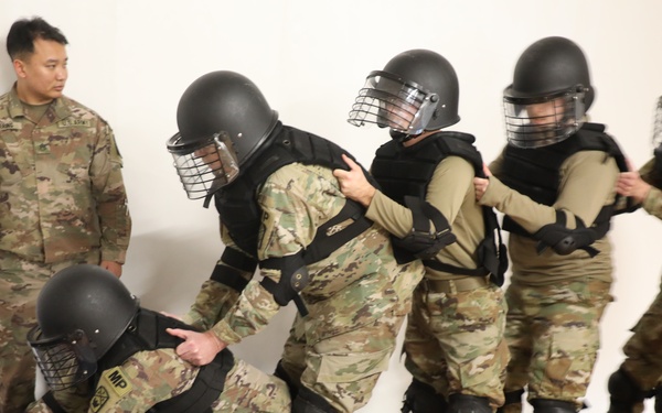 525th E-MIB and the 773rd MP BN (LANG) Host Operation Guardian Sphinx