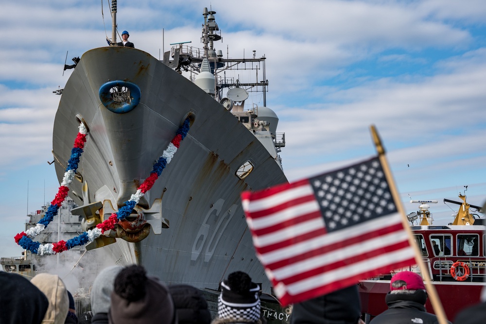 USS Normandy (CG 60) Returns from Deployment