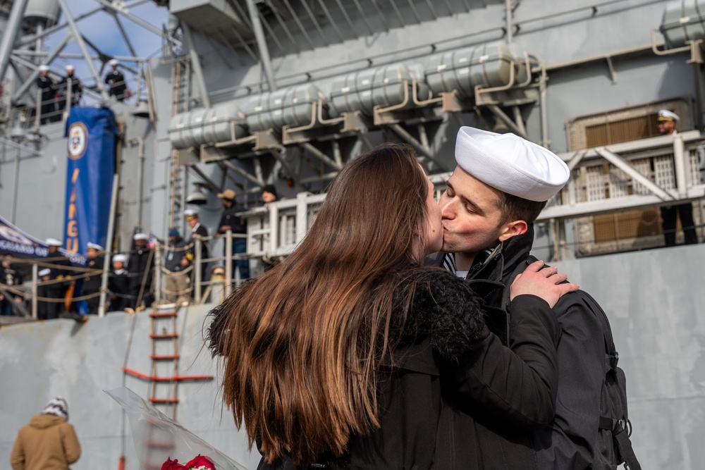 USS Normandy (CG 60) Returns from Deployment