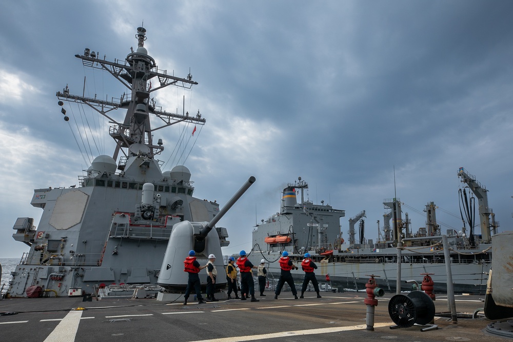 USS Laboon (DDG 58) Conducts a Replenishment-at-Sea with USNS Kanawha (T-AO 196)