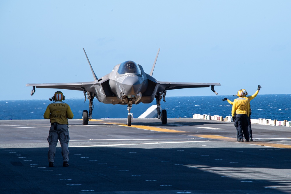 DVIDS - Images - USS America (LHA 6) Conducts Flight Operations [Image ...