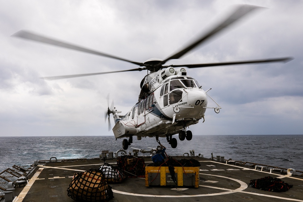 USS Laboon (DDG 58) Conducts a Vertical Replenishment with USNS Alan Shepard (T-AKE 3)