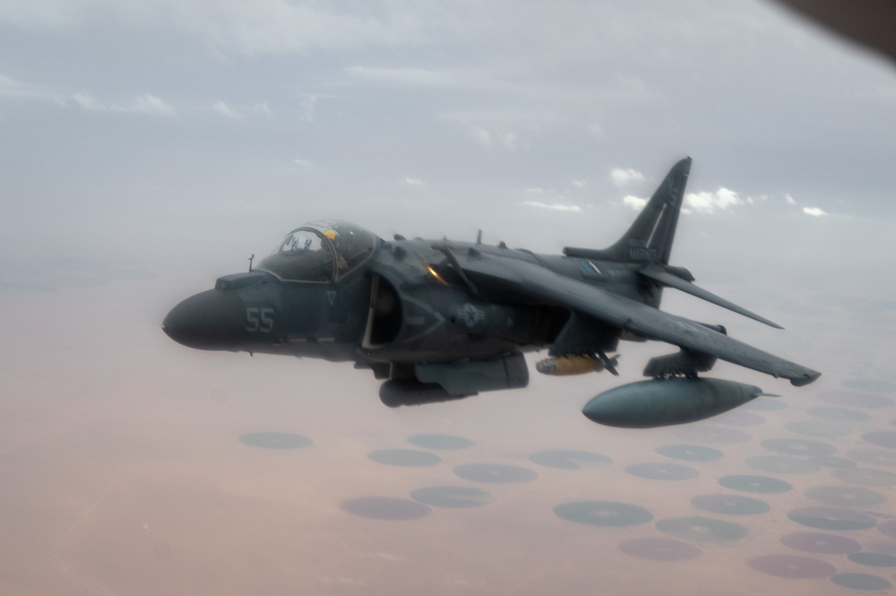 U.S. Marine Corps AV-8B Harriers refuel in CENTCOM AOR