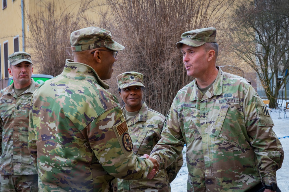 Chairman Of The Joint Chiefs Of Staff Visits Camp Kosciuszko