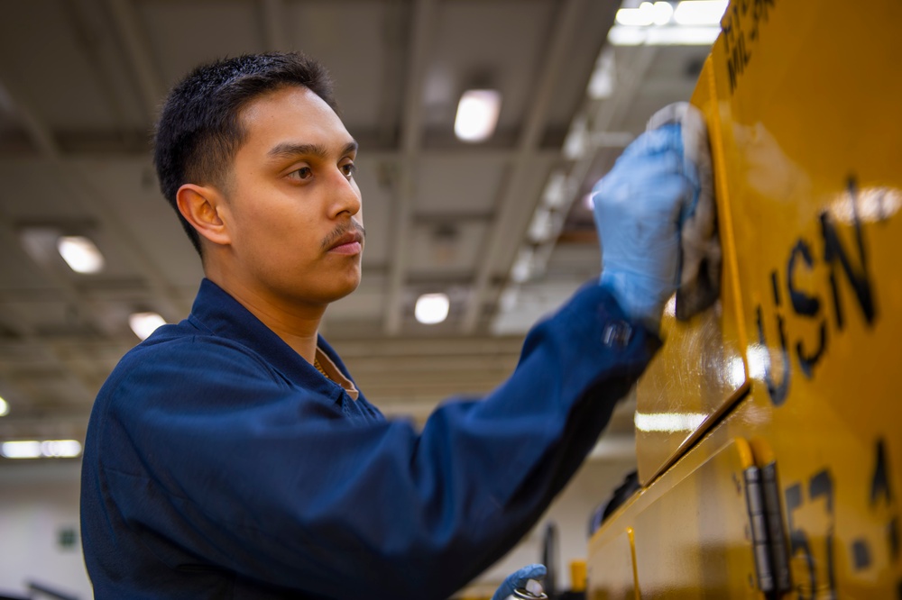 Sailor Conducts Maintenanace Aboard USS Carl Vinson (CVN 70)