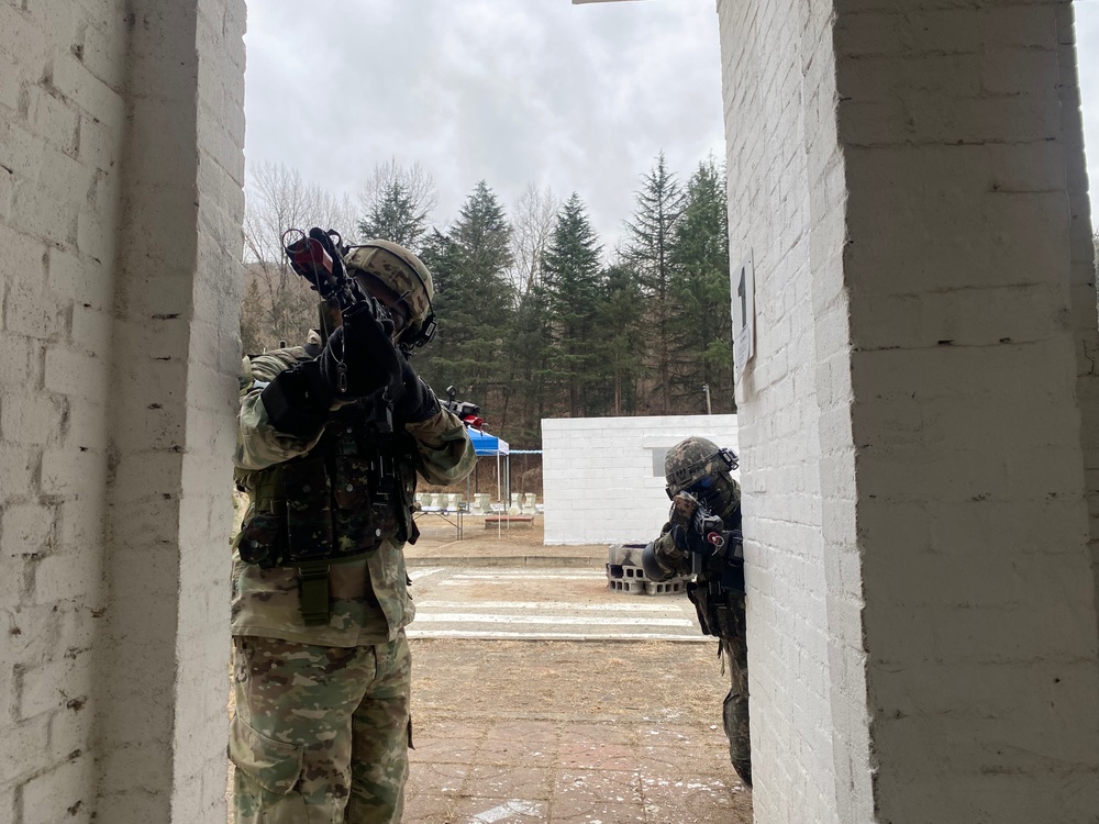 USAG Daegu HHC Soldiers conduct training with ROK Army 50th Infantry