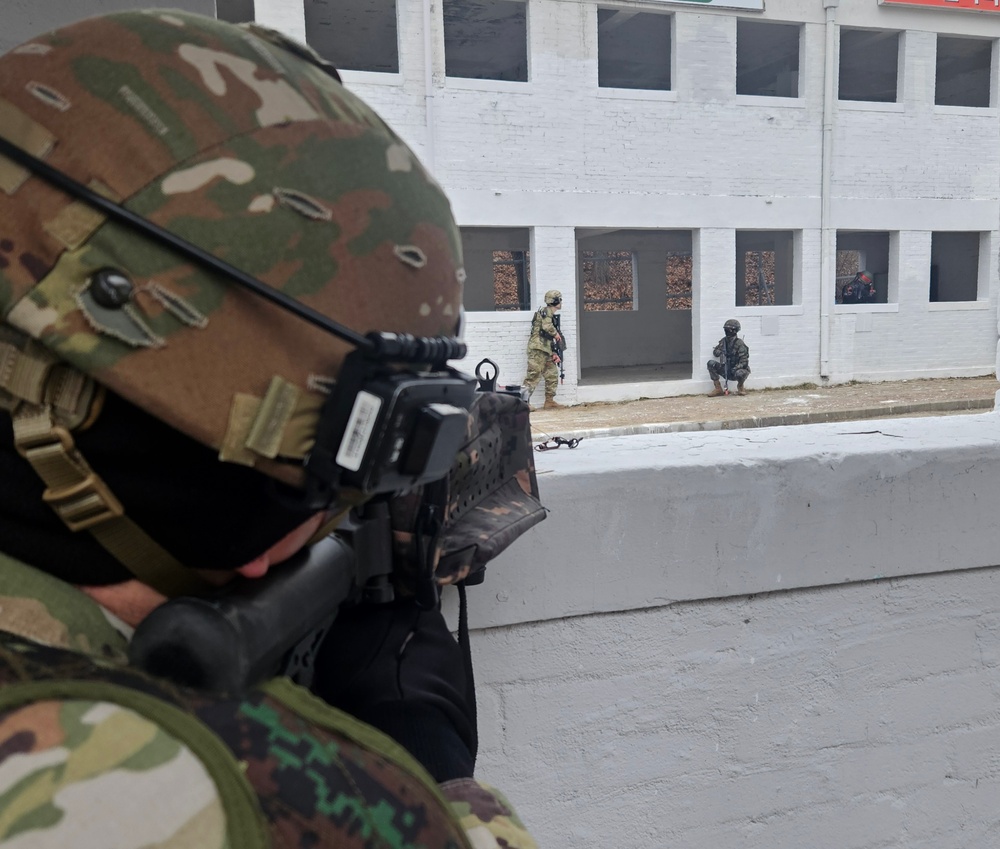 USAG Daegu HHC Soldiers conduct training with ROK Army 50th Infantry