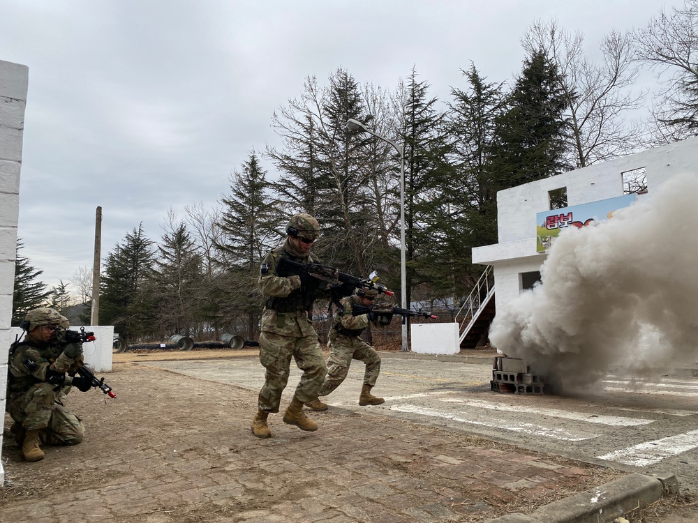 USAG Daegu HHC Soldiers conduct training with ROK Army 50th Infantry