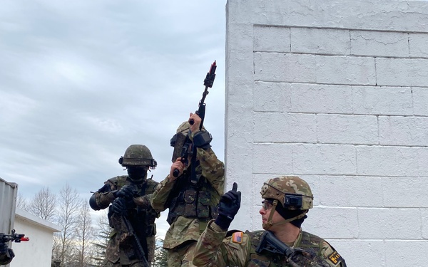 USAG Daegu HHC Soldiers conduct training with ROK Army 50th Infantry