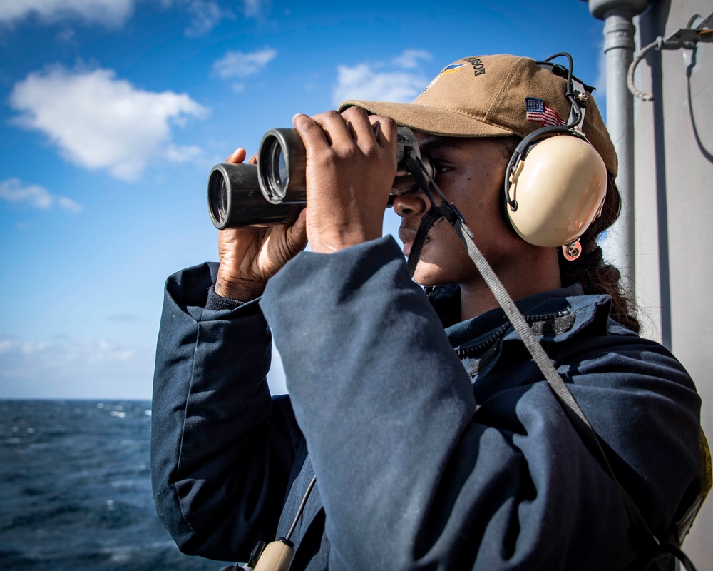 USS Carl Vinson (CVN 70) Stands Watch