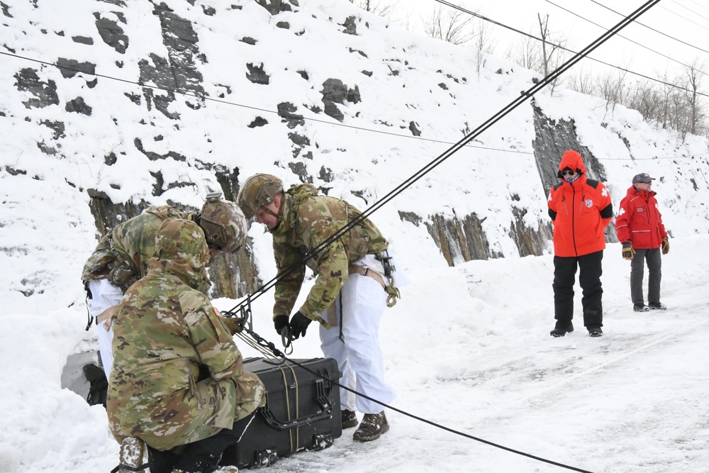 National Ski Patrol representatives support 10th Mountain Division Soldiers during D-Series