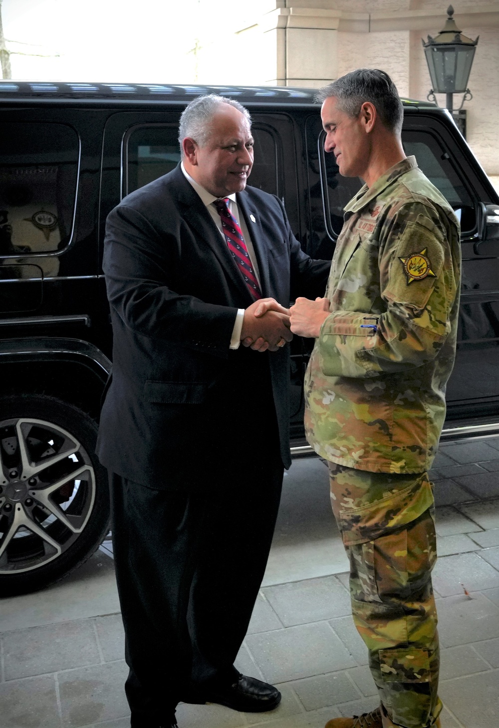 U.S. Secretary of the Navy visits USEUCOM headquarters