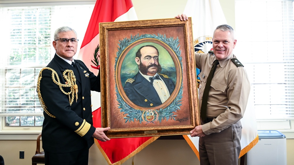 Peruvian Dignitaries present Historic Portrait to the Inter-American Defense College