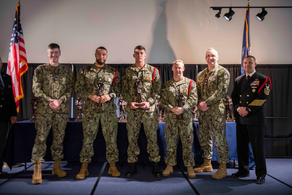 NSGL, Tenant Command Sailors Receive Navy League SOY Awards