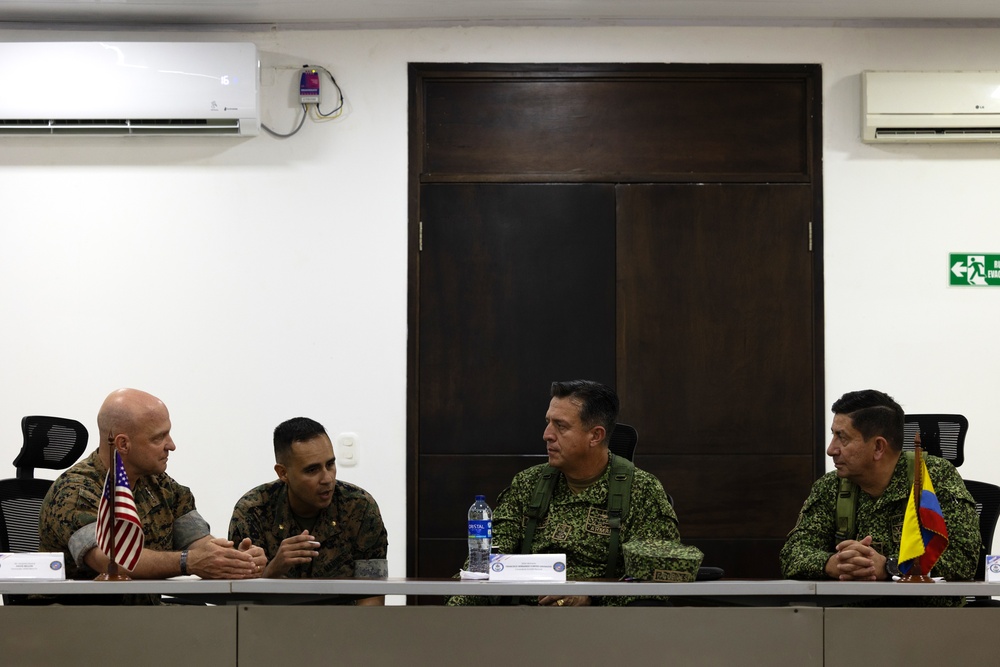 Infanteria de Marina de Colombia graduates first female recruits