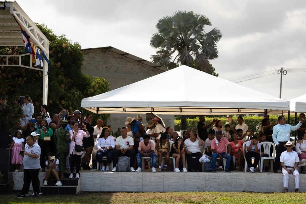 Infanteria de Marina de Colombia graduates first female recruits