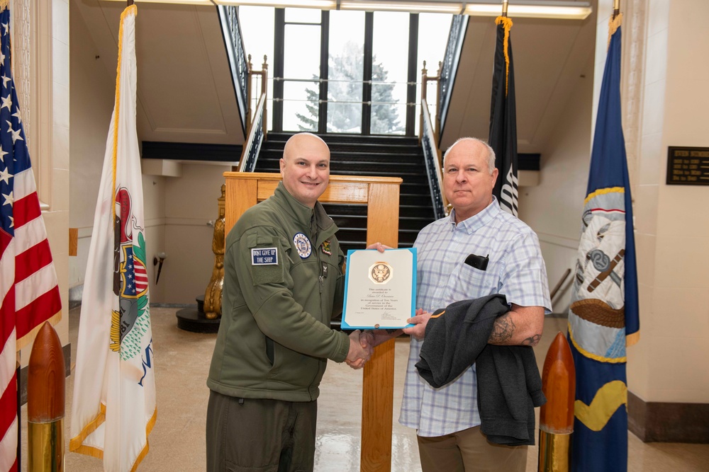 NSGL, Tenant Command Sailors Receive Navy League SOY Awards