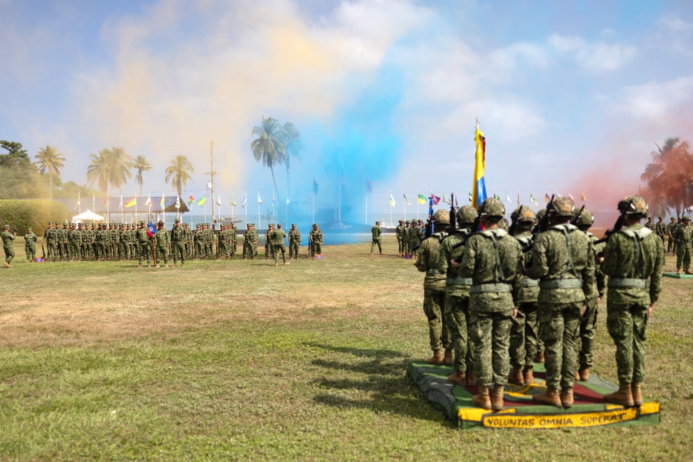 Infanteria de Marina de Colombia graduates first female recruits