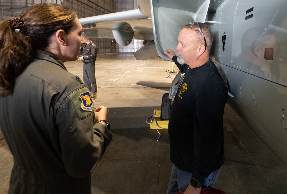 T-7 Red Hawk arrives at Eglin