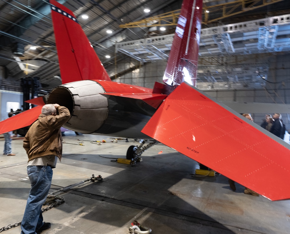 T-7 Red Hawk arrives at Eglin