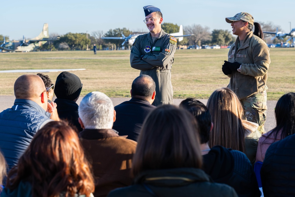 Leadership San Antonio visits jBSA-Lackland