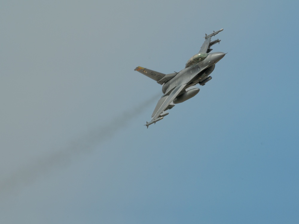 Luke Fighters Soar Over Gila Bend