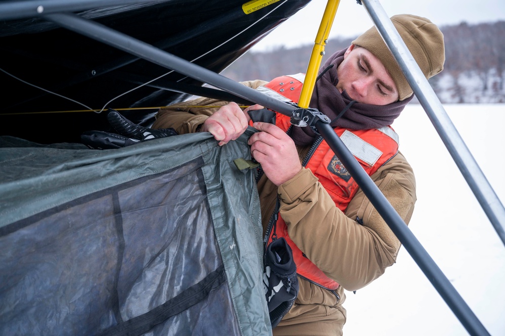 Navy Explosive Ordnance Disposal Hosts Arctic Training Exercise Snow Crab Ex 24-1