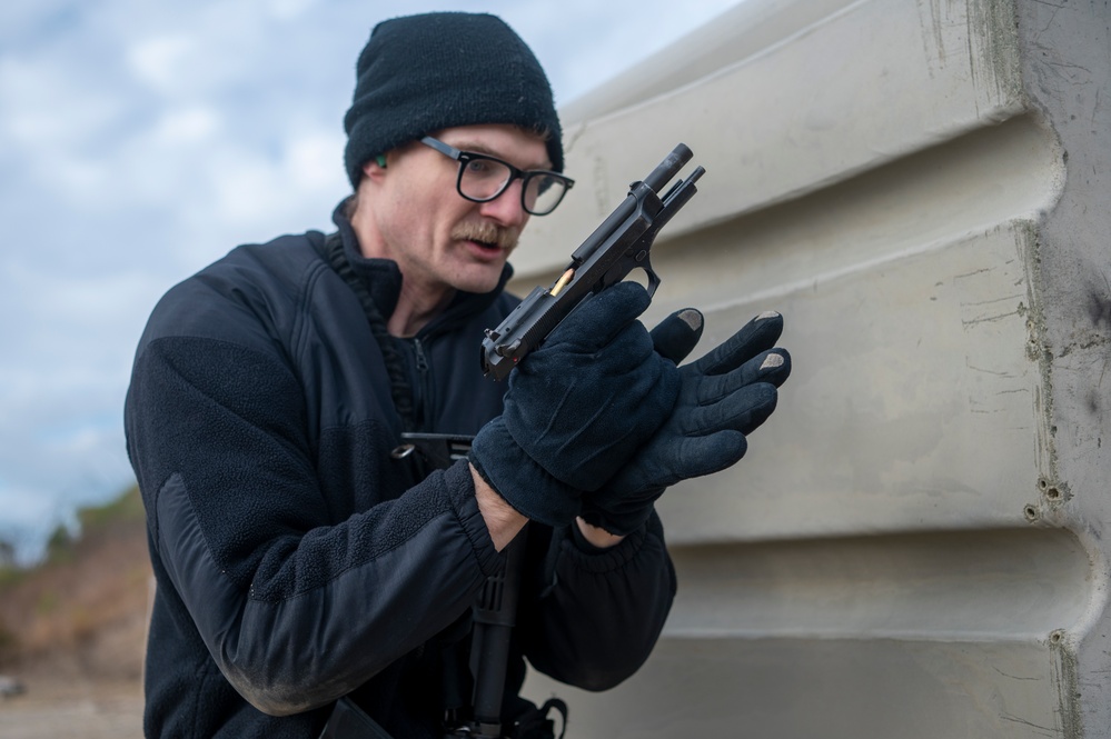 USS New York M4 and M9 Weapons Course