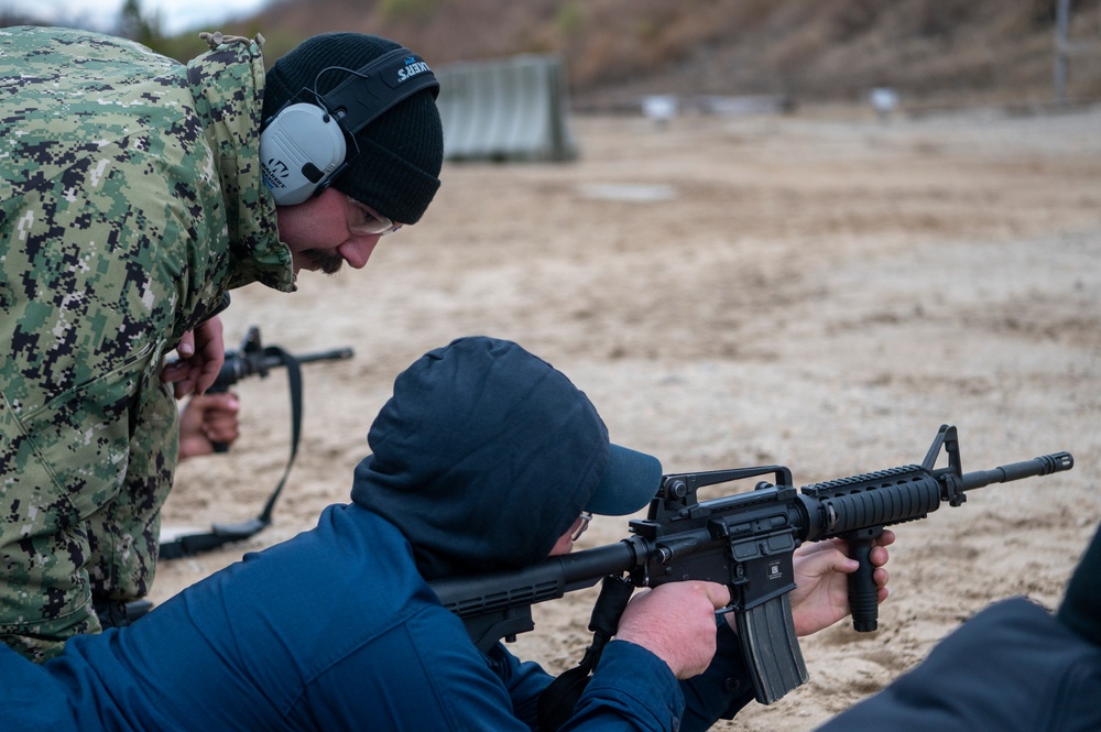 USS New York M4 and M9 Weapons Course