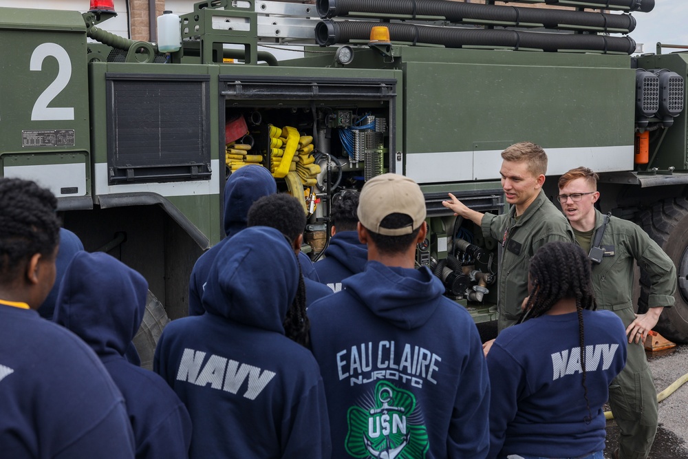 MCAS Beaufort welcomes Eau Claire High School's NJROTC