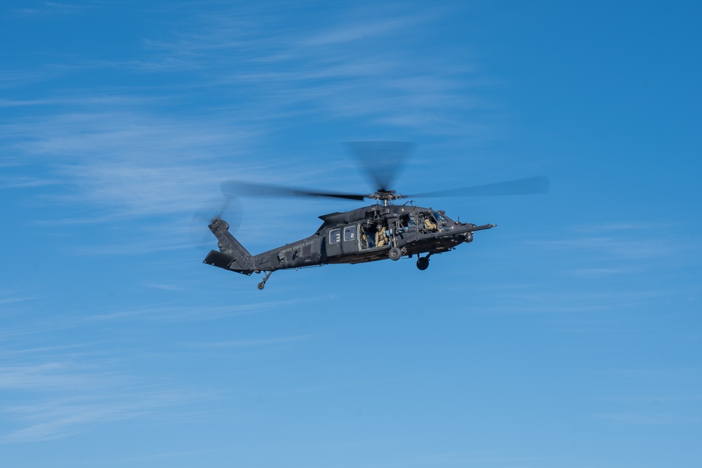 Night Stalkers conduct rappel exercise over Hurlburt Field