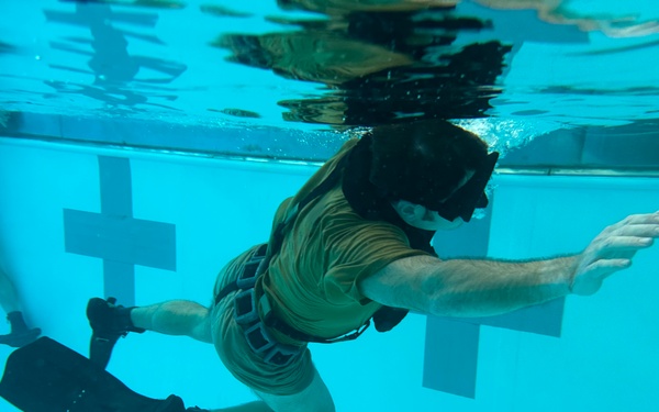 5th Special Forces Group (Airborne) Pre-Dive Course