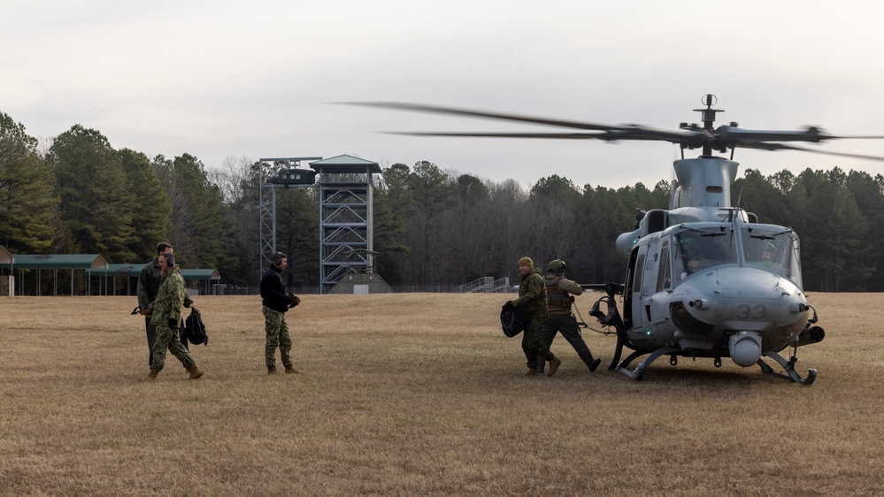 PHIBRON 4 Visits the 24th MEU During RUT