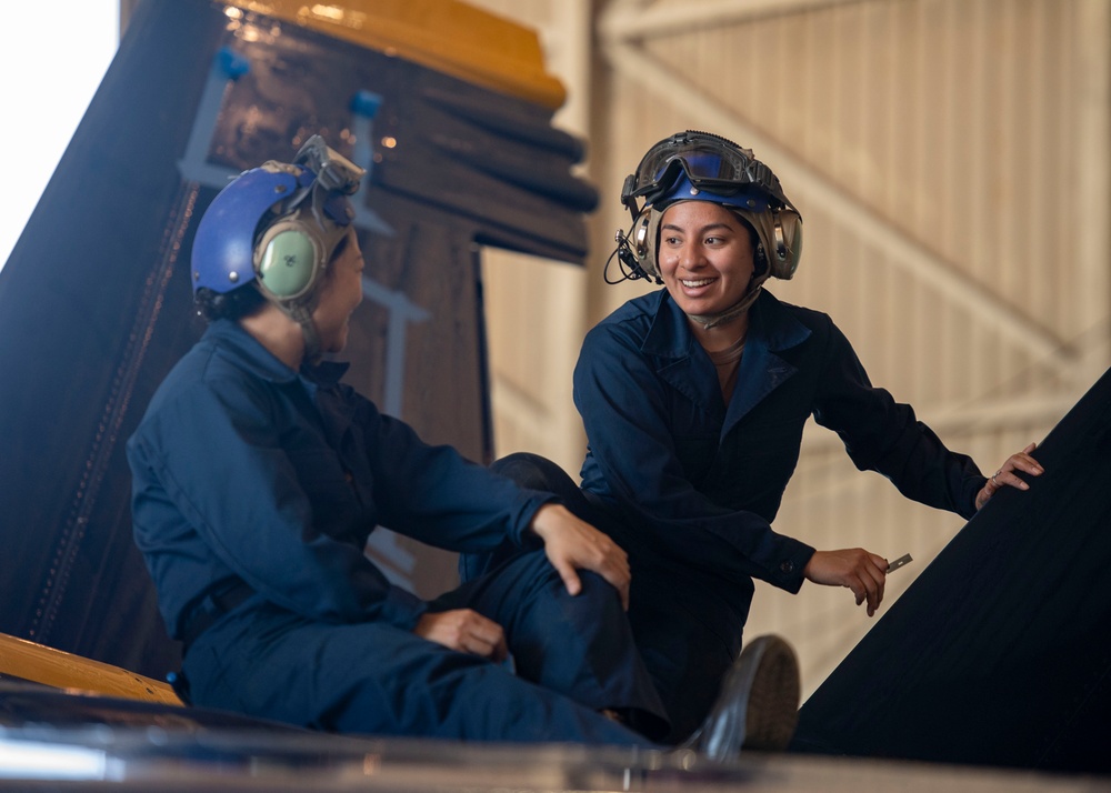 Blue Angels Conduct Winter Training in El Centro