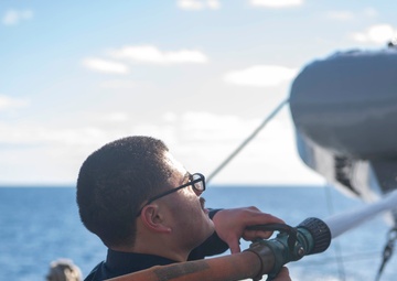USS Kidd (DDG 100) Sailors Participate in Freshwater Wash Down