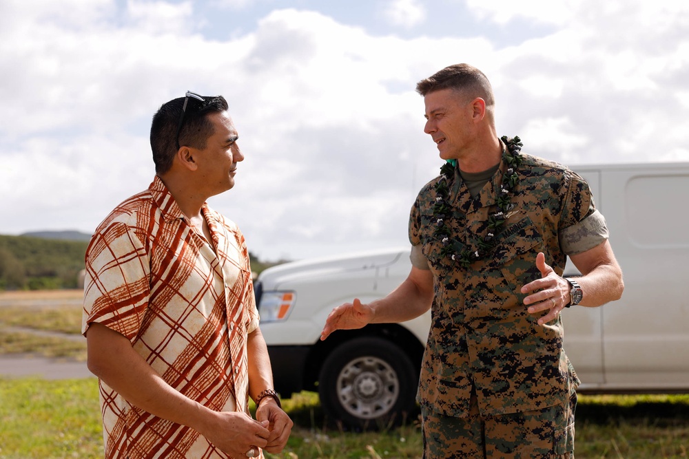 Real Talk: U.S. Marine Corps Col. Jeremy Beaven meets with Kamaka Pili for “Aloha Authentic” news segment