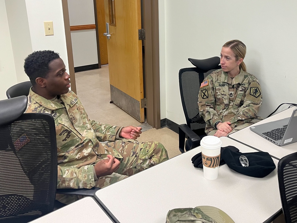 USARPAC CMF 46 Professionals Advise Young Army Communicators During LPD