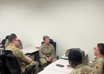 USARPAC CMF 46 Professionals Advise Young Army Communicators During LPD