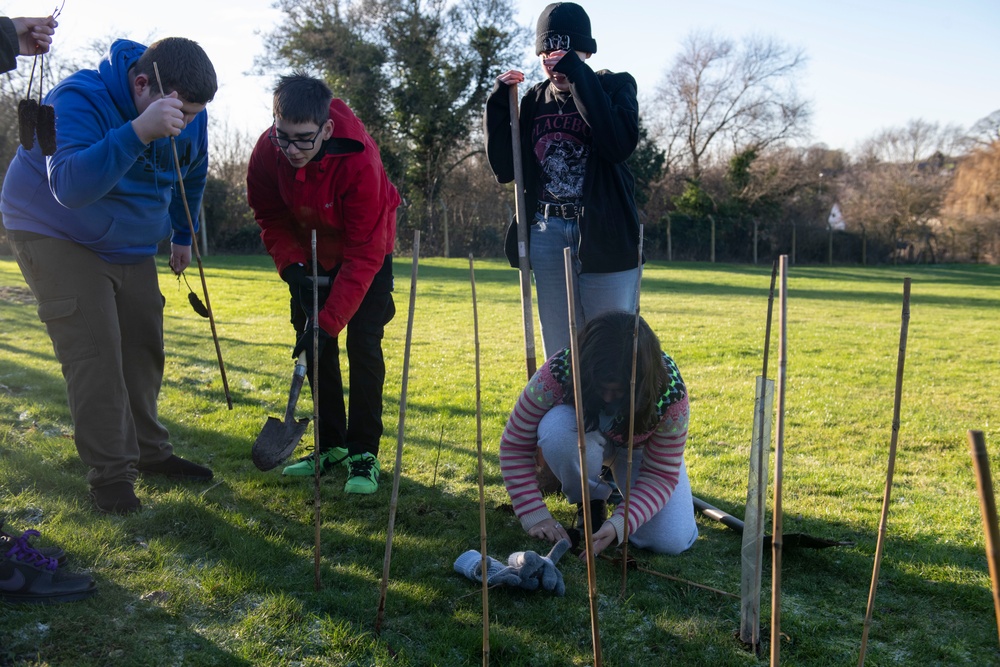 Pathfinder community plant 400 trees in support of UK initiative