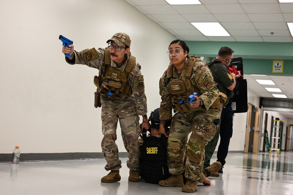 Local law enforcement agencies train in crisis response