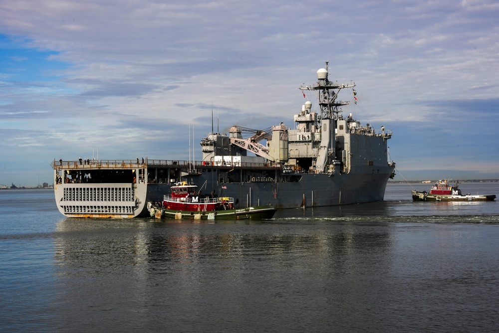 DVIDS News USS Gunston Hall Departs Norfolk for NATO Exercise